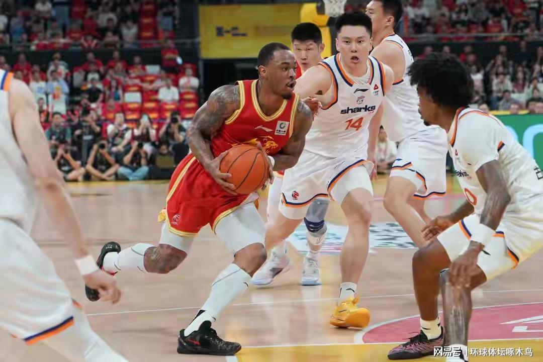IM电竞官方入口-胡金秋30分 浙江广厦主场101比93击败上海久事 古德温28分